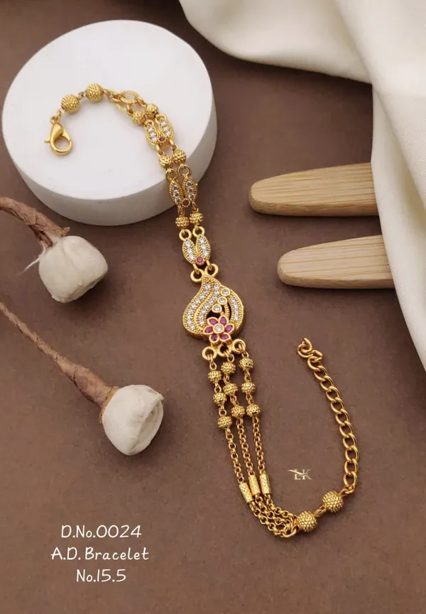 Gold-Plated_Adjustable_Crystal_Bracelet_for_Women