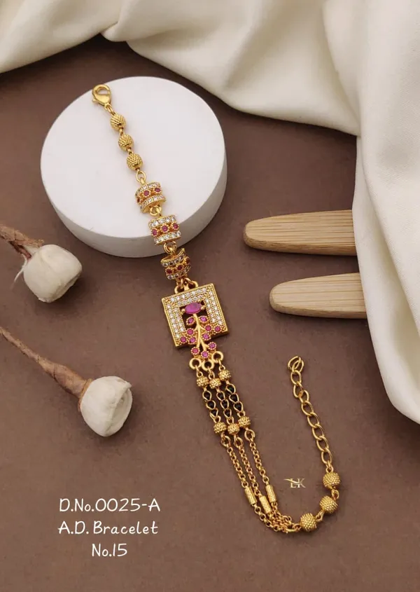 Gold-Plated_Adjustable_Crystal_Bracelet_for_Women