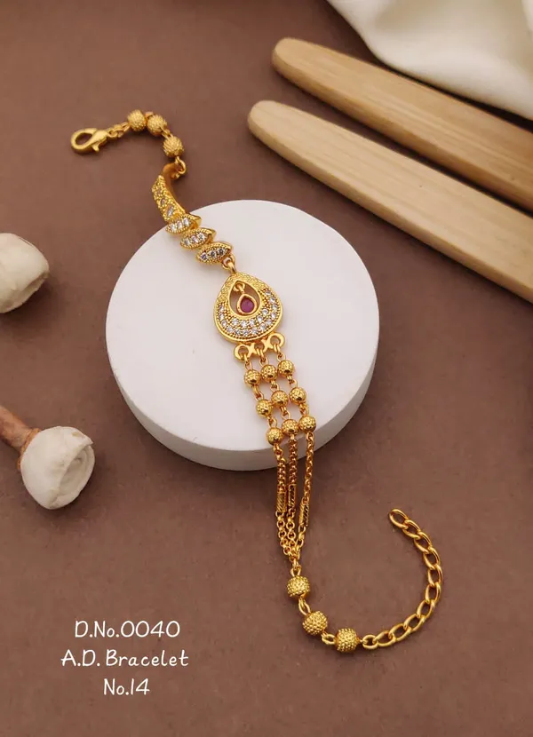 Gold-Plated_Adjustable_Crystal_Bracelet_for_Women