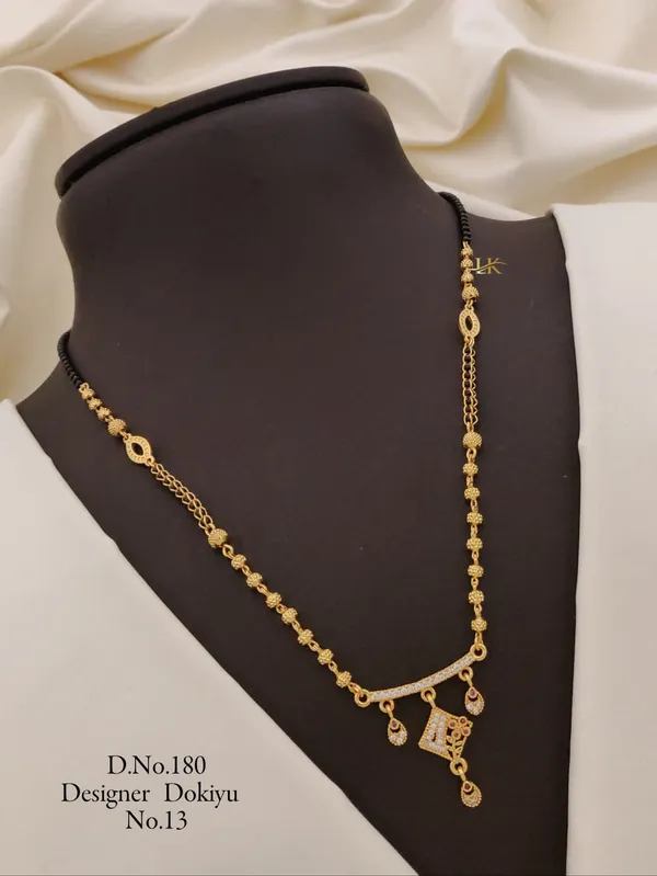 Gold-Plated_Kundan_Stone_Dokiya_Necklace_for_Women