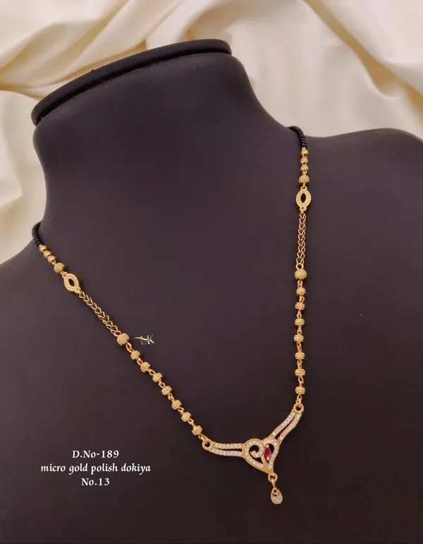 Gold-Plated_Kundan_Stone_Dokiya_Necklace_for_Women