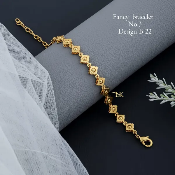 Gold-Plated_Elegant_Everyday_Bracelet_for_Women