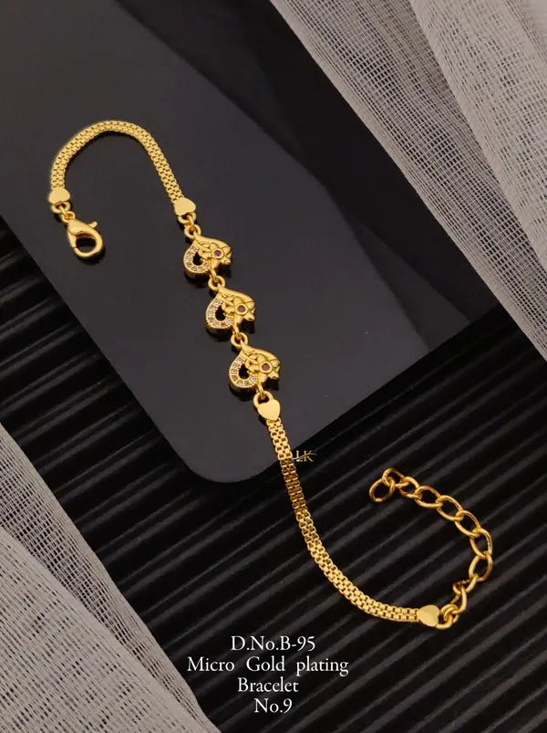 Gold-Plated_Adjustable_Crystal_Bracelet_for_Women