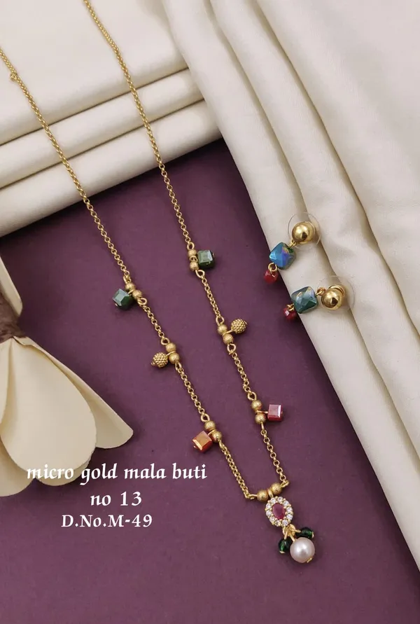 Gold-Plated_Artificial__Necklace_And_Earrings