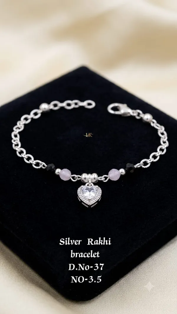 Stylish_Silver_Bracelet_for_Women