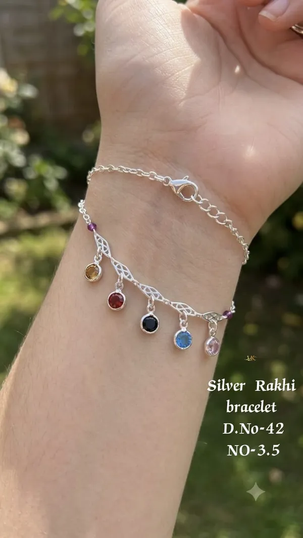 Stylish_Silver_Bracelet_for_Women