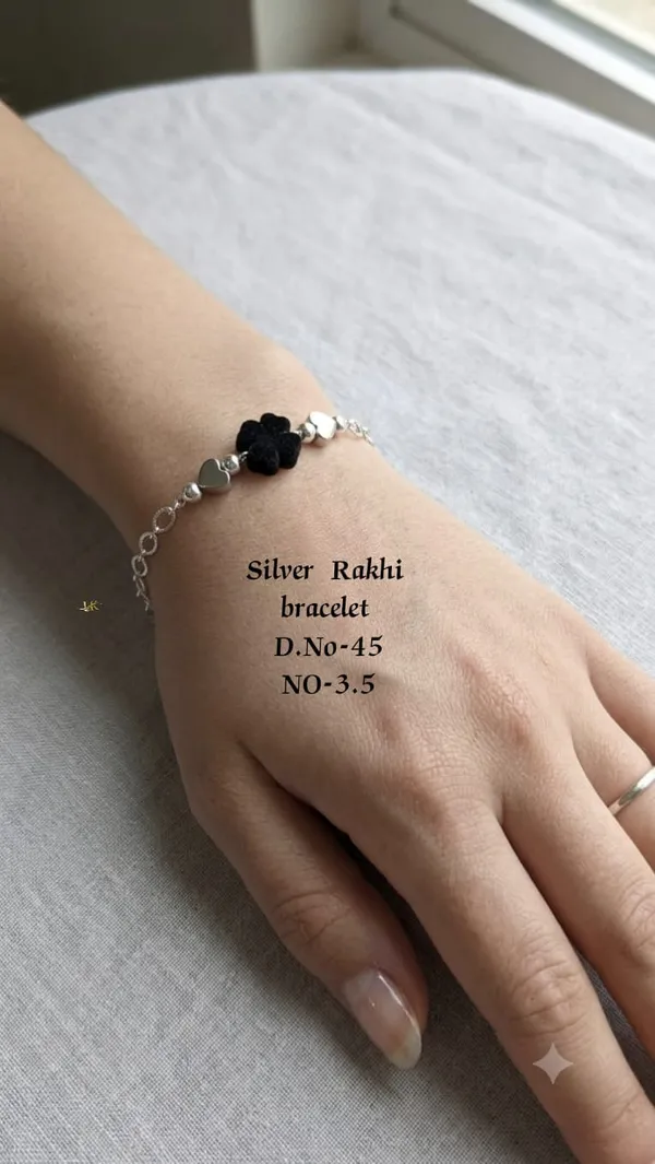 Stylish_Silver_Bracelet_for_Women