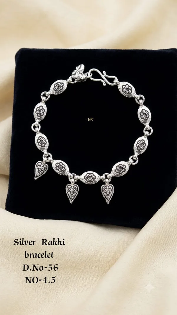 Stylish_Silver_Bracelet_for_Women