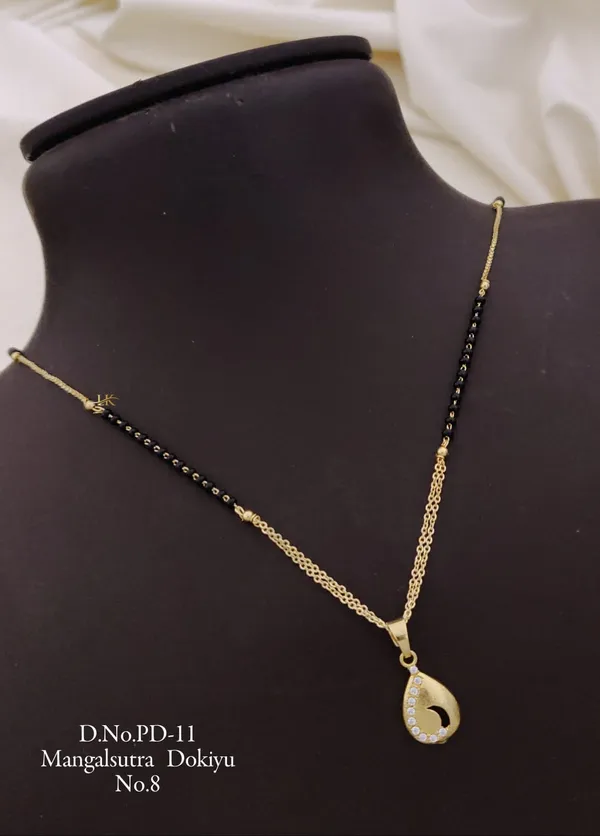 Gold-Plated_Kundan_Stone_Dokiya_Necklace_for_Women
