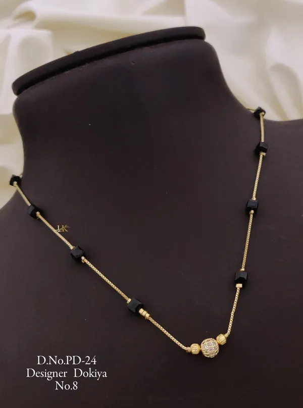 Gold-Plated_Kundan_Stone_Dokiya_Necklace_for_Women