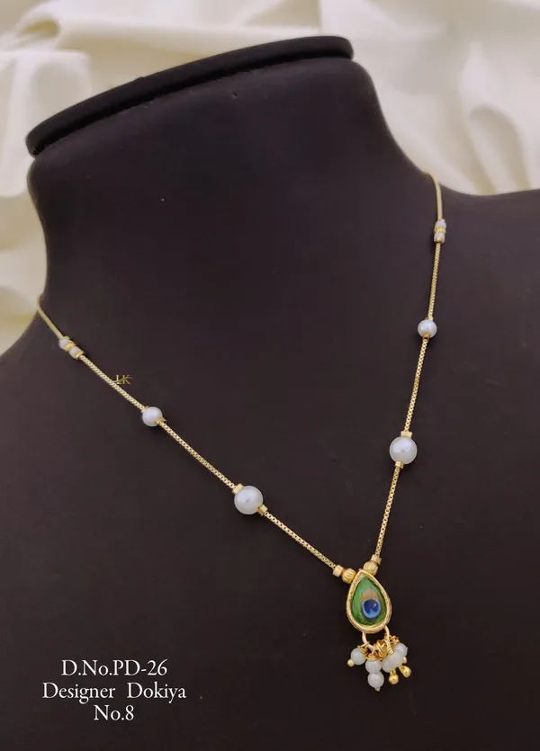 Gold-Plated_Kundan_Stone_Dokiya_Necklace_for_Women