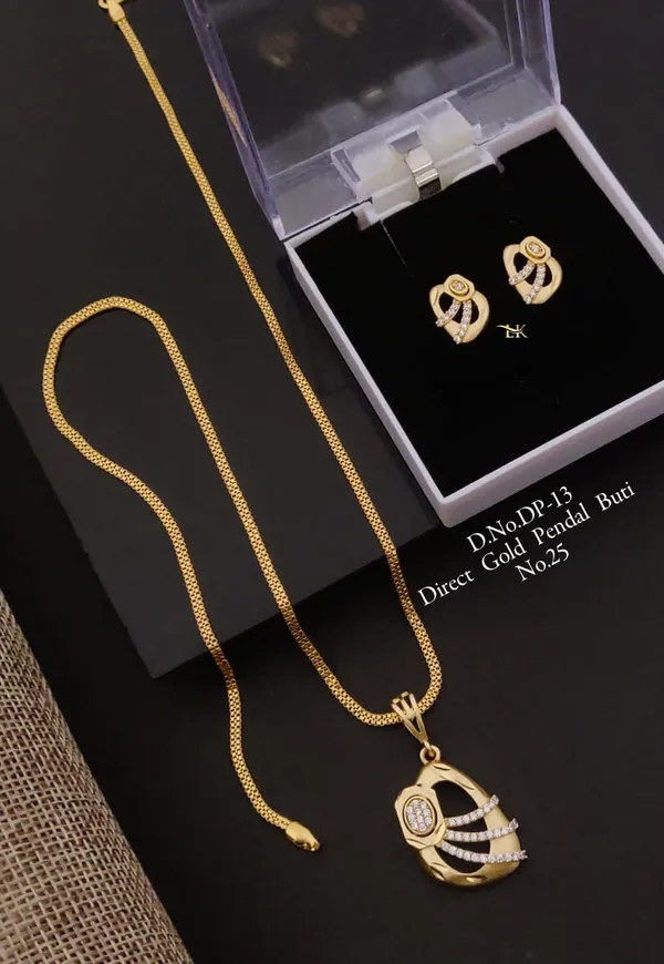 Gold_Plated_Pendant_Necklace_Set_with_Earrings_for_Women