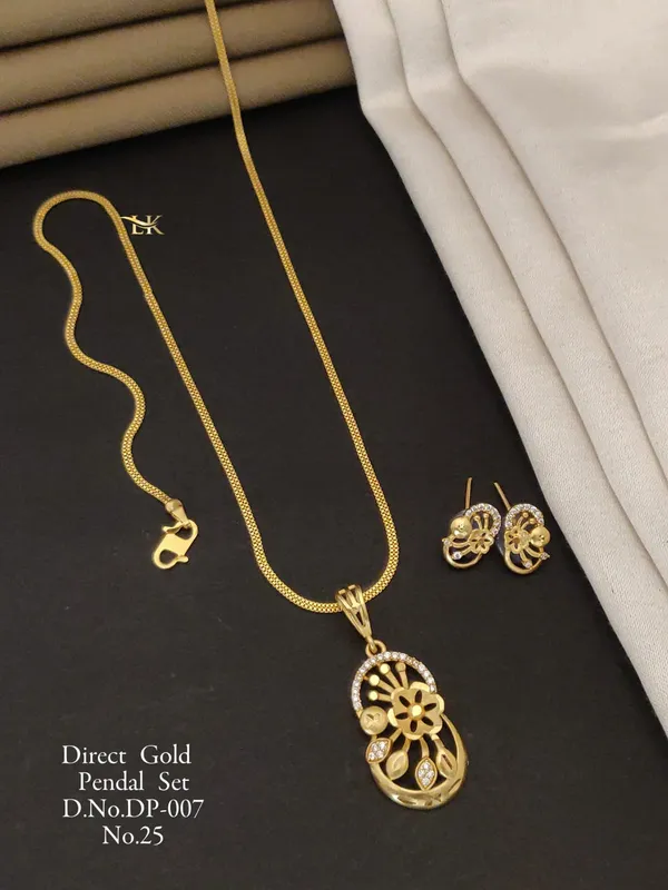 Gold_Plated_Pendant_Necklace_Set_with_Earrings_for_Women