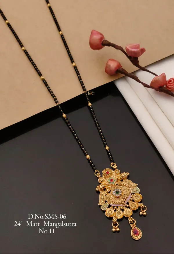 Traditional_Gold_Plated_Mangalsutra_/_Ethnic_Jewellery_/_Elegant_Design