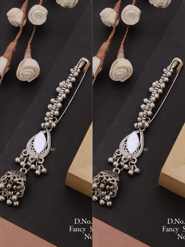 Traditional_Silver_Saree_Pin_For_Women_&_Girls_(SET_OF_2)