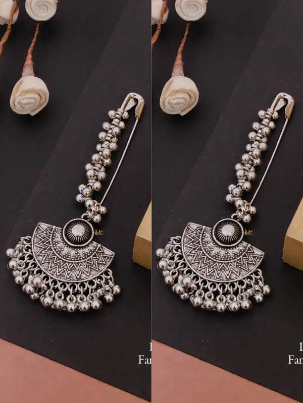 Traditional_Silver_Saree_Pin_For_Women_&_Girls_(SET_OF_2)