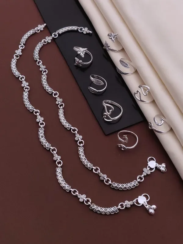 Silver-Plated_2_Anklet_&_8_Ring_Combo_Set_for_Women_&_Girls
