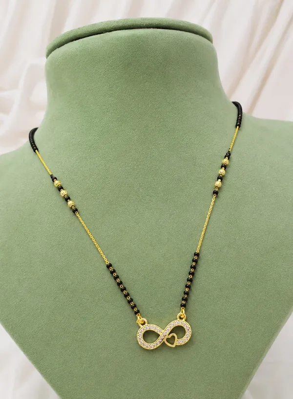 Gold-Plated_Infinity_&_Floral_Centerpiece_Mangalsutra