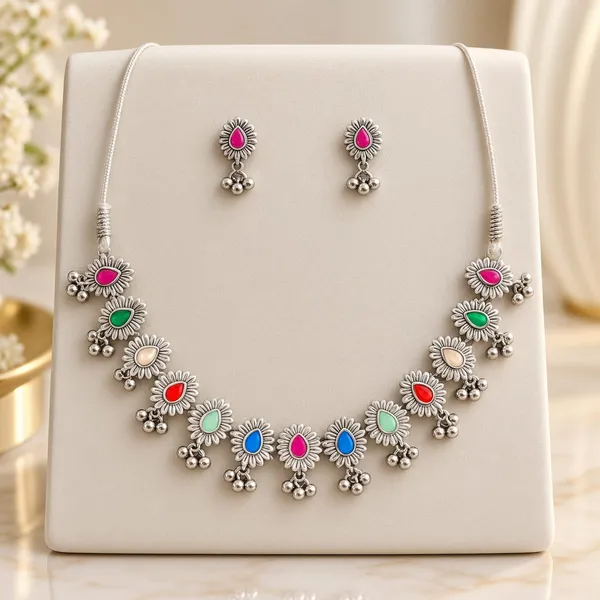 Beautiful_Silver_Necklace_with_Earrings_for_Women_and_Girls.