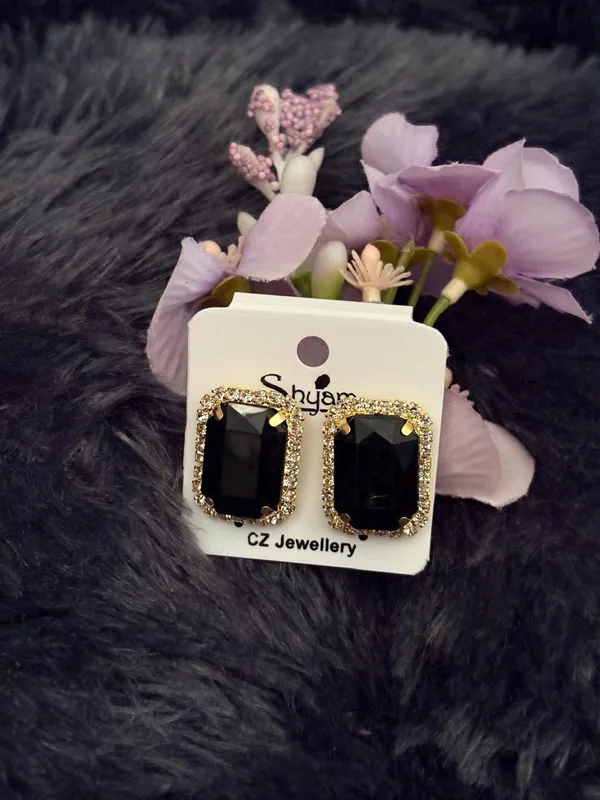 Trendy_Earrings