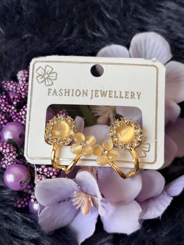 Trendy_Earrings