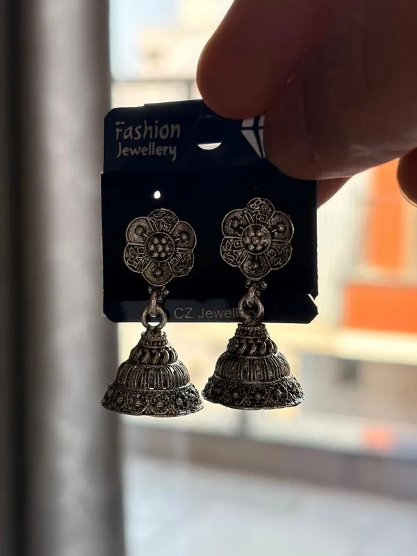 Trendy_Earrings