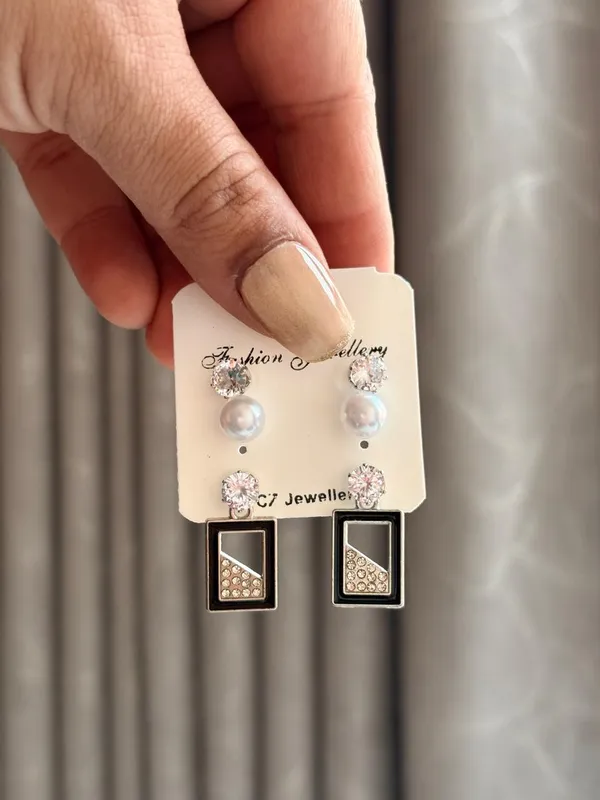 Trendy_Earrings