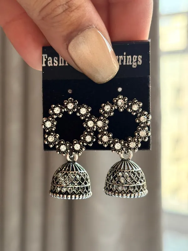 Trendy_Earrings