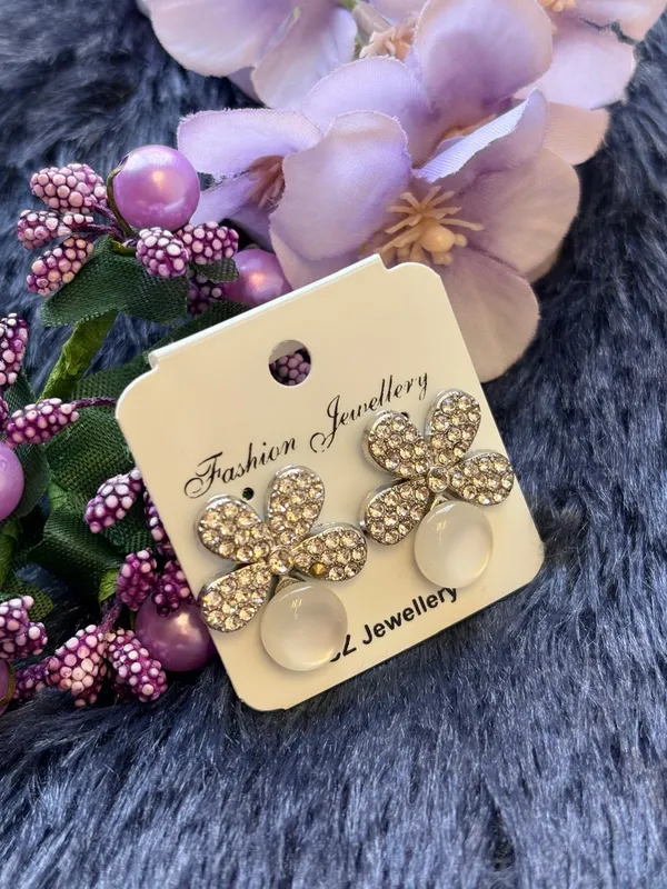 Trendy_Earrings