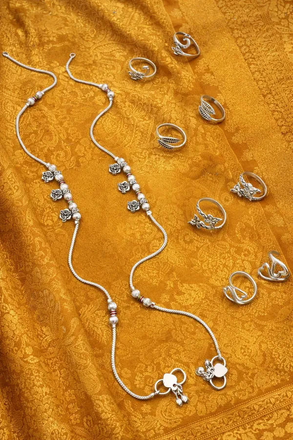 Stylish_Silver-Plated_2_Anklet_&_6_Ring_Combo_Set_for_Women_&_Girls