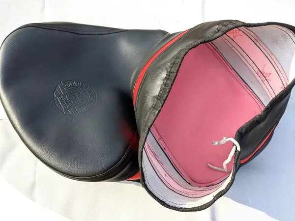 Premium_Split_Bike_Seat_Cover_For_Royal_Enfield_Classic_350