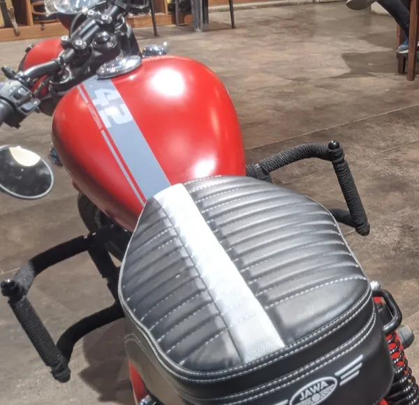 Black_Pu_Leather_Premium_&_Elegant_Bike_Seat_Cover