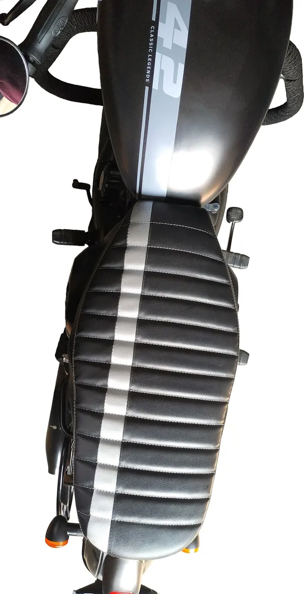 AUTOLEO_JAWA_42_SEAT_COVER_10_mm_CUSHIONING_WITH_WHITE_SILVER_STRIP_Single_Bike_Seat_Cover_For_Jawa_42