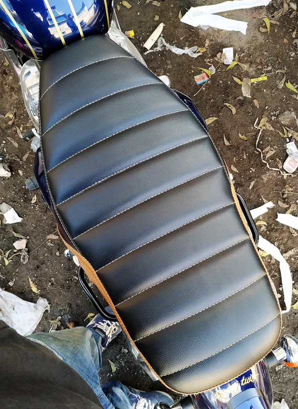 AUTOLEOPARD_JAWA_42/JAWA_CLASSIC_BS4_Single_Bike_Seat_Cover_For_Jawa_42