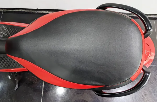 Red_Leather_Premium_&_Elegant_Bike_Seat_Cover