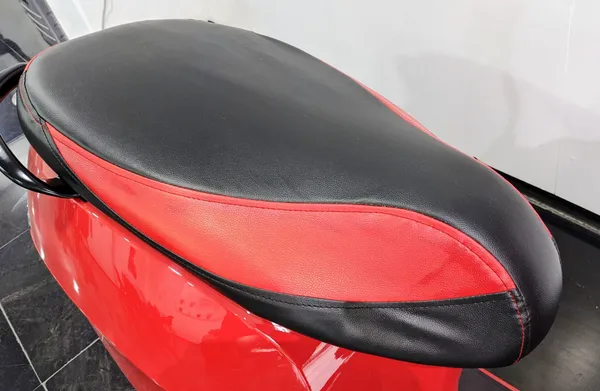 Red_Leather_Premium_&_Elegant_Bike_Seat_Cover