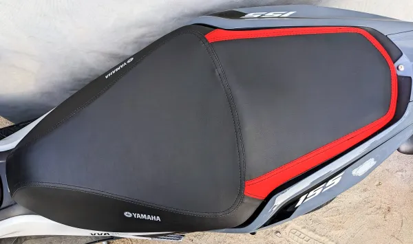 Red_&_Black_Leather_Premium_&_Elegant_Bike_Seat_Cover