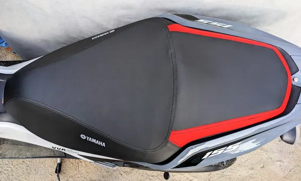 Red_&_Black_Leather_Premium_&_Elegant_Bike_Seat_Cover