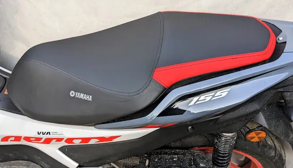 Red_&_Black_Leather_Premium_&_Elegant_Bike_Seat_Cover