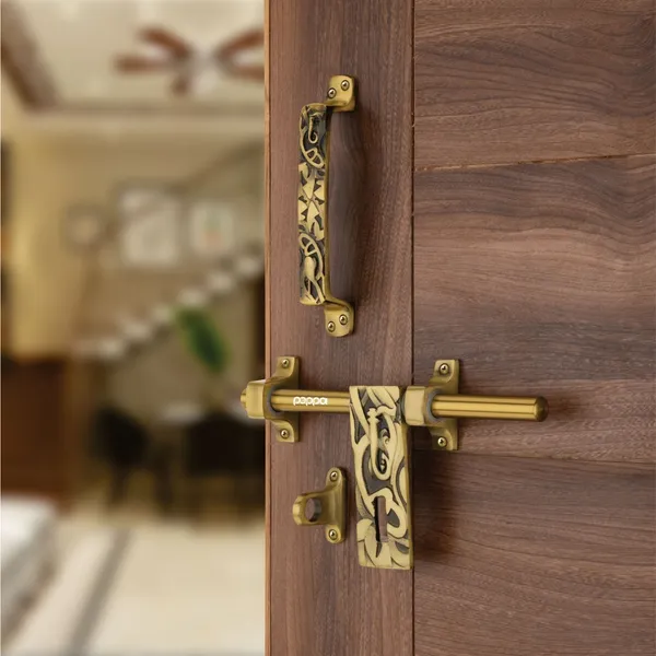 Adjustable_Latch_Aluminium_for_secure_and_reliable_usage
