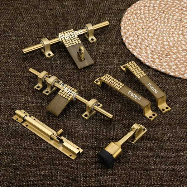Adjustable_Latch_Aluminium_for_secure_and_reliable_usage