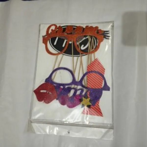 BRIDE_&_GROOM_SELFI_CUT_OUTS_SET