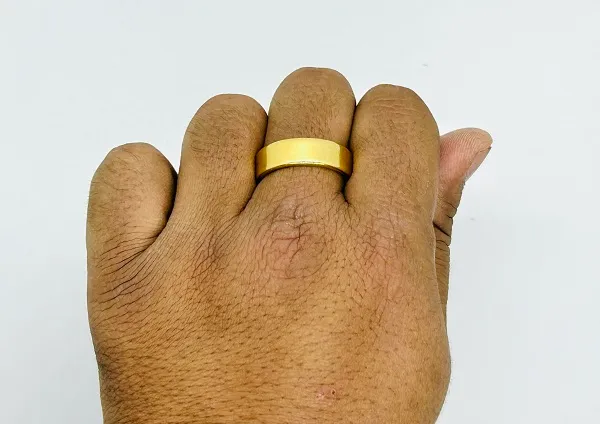 GOLDEN_MAGNET_RING_MAGIC_TRICK_/_PK_RING_MAGIC_(GOLDEN_COLOR)