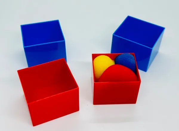 GOZINTA_IN_&_OUT_BOX_MAGIC_TRICK_(SMALL)