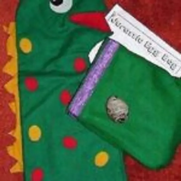 JURASSIC_EGG_BAG_CUM_PUPPET_MAGIC_/_DINOSAUR_PUPPET_FOR_VENTRILOQUISM