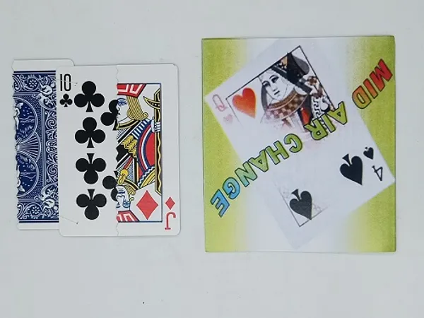 MID_AIR_CHANGE_CARD_MAGIC_TRICK