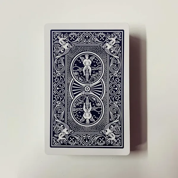 Marked_Deck_Bicycle_Design_(Blue)_/_Spy_Marked_Playing_Cards_for_Magic_Tricks