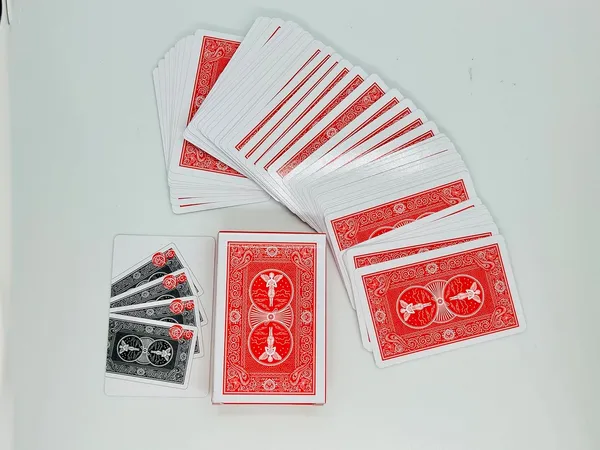 Marked_Deck_Infinity_Design_(Red)_Magic_Trick_/_Magic_Props_for_Magicians_&_Kids