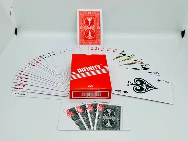 Marked_Deck_Infinity_Design_(Red)_Magic_Trick_/_Magic_Props_for_Magicians_&_Kids