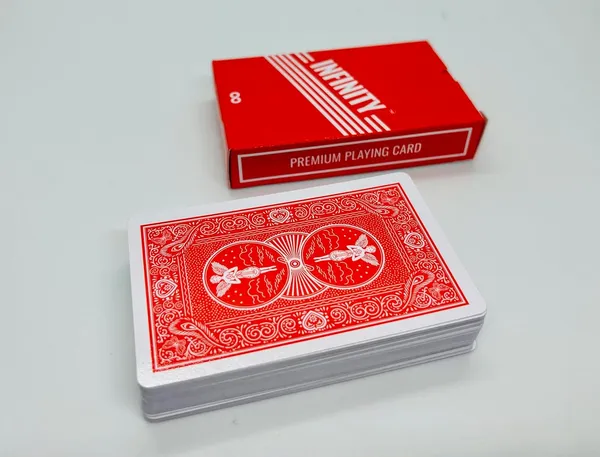 Marked_Deck_Infinity_Design_(Red)_Magic_Trick_/_Magic_Props_for_Magicians_&_Kids